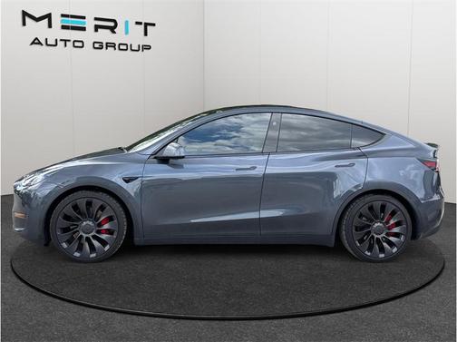 Pearl White Multi-Coat 2023 Tesla Model Y Performance Dual Motor All-Wheel Drive