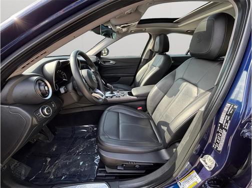 Montecarlo Blue Metallic 2020 Alfa Romeo Giulia Ti