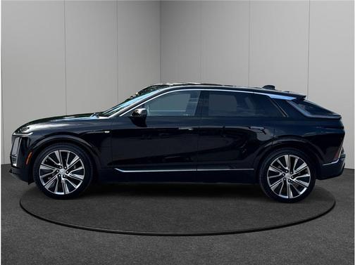 2025 Cadillac LYRIQ Sport