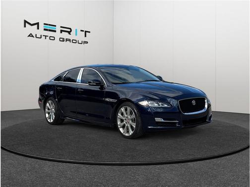 2016 Jaguar XJ XJ R-Sport