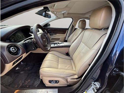 2016 Jaguar XJ XJ R-Sport