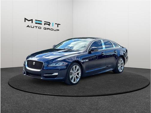 2016 Jaguar XJ XJ R-Sport