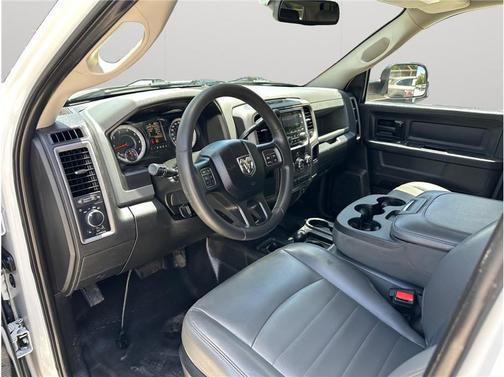2018 RAM 2500 Tradesman Crew Cab 4x4 8' Box