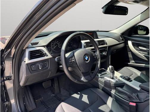 2017 BMW 320 i