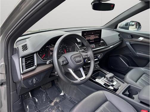 2023 Audi Q5 45 S line Premium