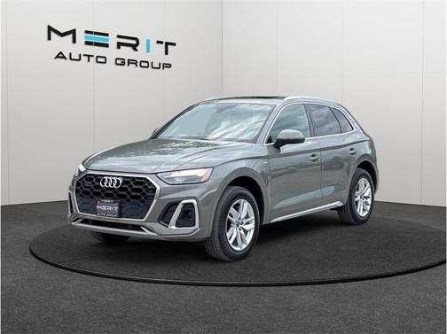 2023 Audi Q5 45 S line Premium