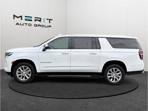 Summit White 2021 Chevrolet Suburban Premier