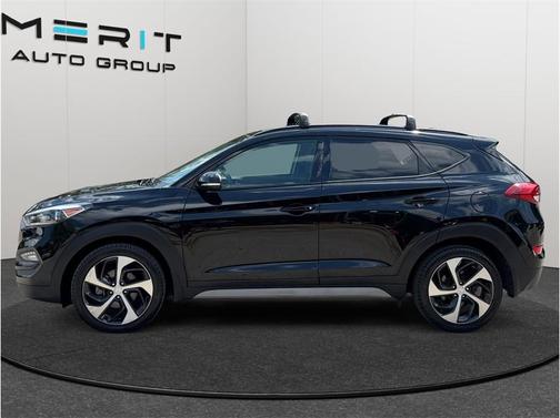 Black Noir Pearl 2018 Hyundai TUCSON Value