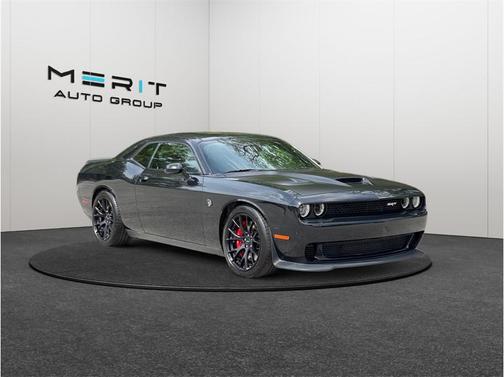 Phantom Black Tri-Coat Pearl 2015 Dodge Challenger SRT Hellcat