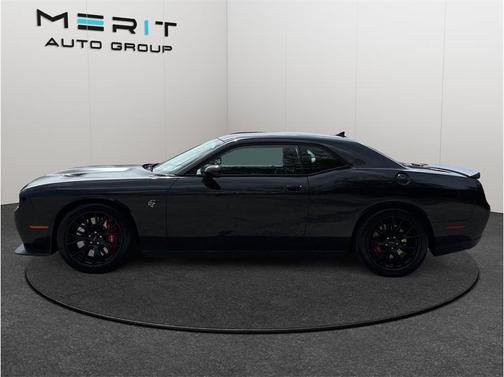 Phantom Black Tri-Coat Pearl 2015 Dodge Challenger SRT Hellcat