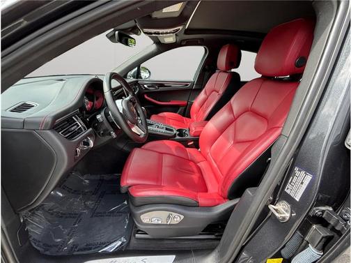 2021 Porsche Macan S