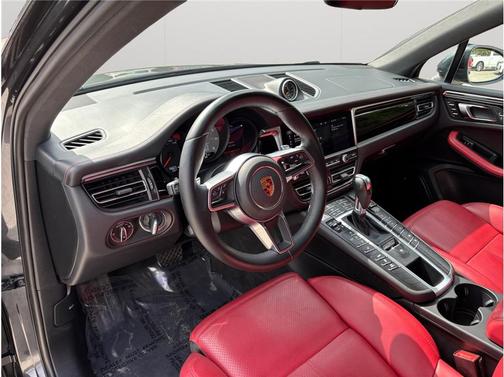 2021 Porsche Macan S