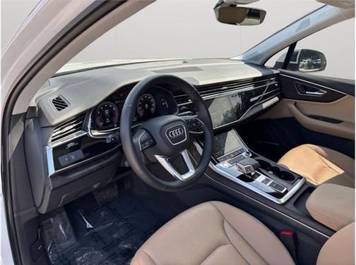 2020 Audi Q7 55 Premium Plus