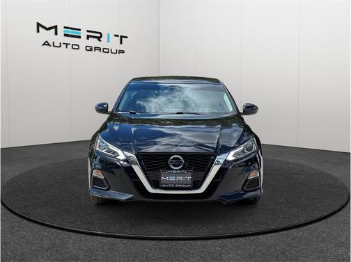 Super Black 2021 Nissan Altima 2.5 SV