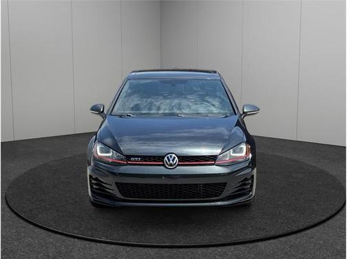2015 Volkswagen Golf GTI 2.0T SE 4-Door