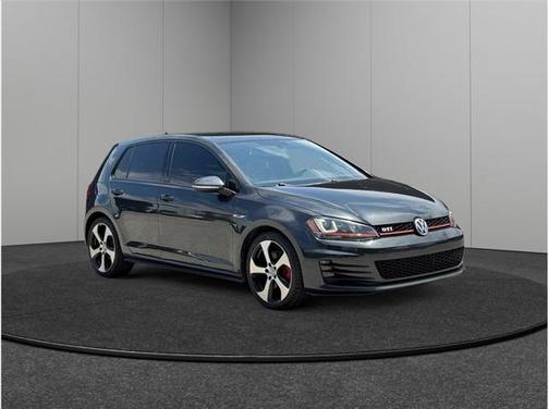 2015 Volkswagen Golf GTI 2.0T SE 4-Door