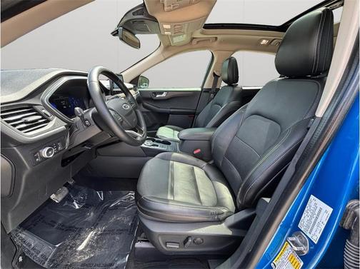 VELOCITY BLUE METALLIC 2020 Ford Escape Titanium