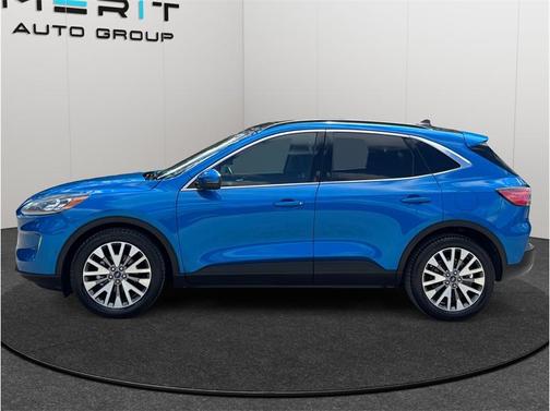 VELOCITY BLUE METALLIC 2020 Ford Escape Titanium