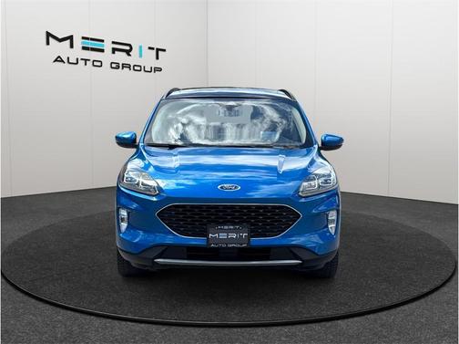 VELOCITY BLUE METALLIC 2020 Ford Escape Titanium