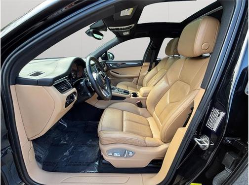 2018 Porsche Macan Base
