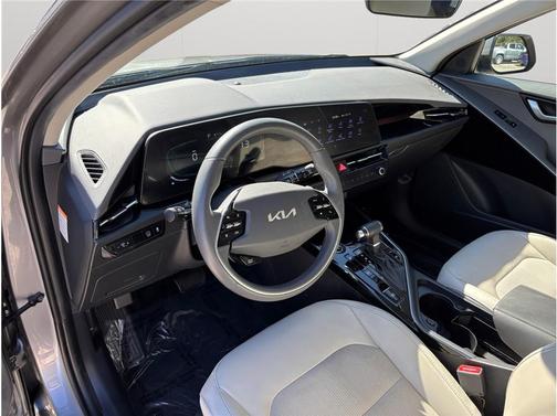 2023 Kia Niro EX