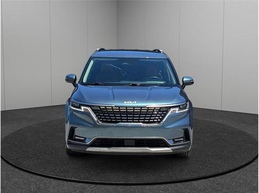 2023 Kia Carnival SX