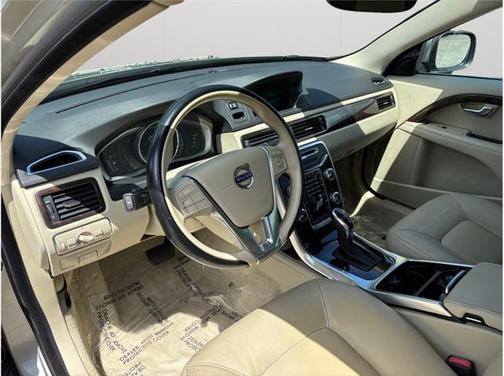 2015 Volvo XC70 T5 Premier