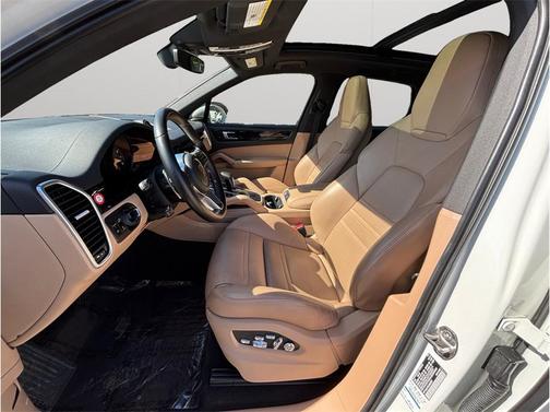 2020 Porsche Cayenne Cayenne