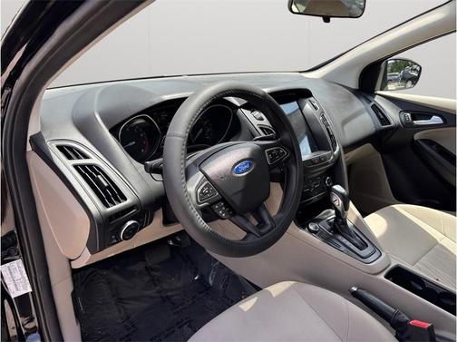 SHADOW BLACK 2016 Ford Focus SE