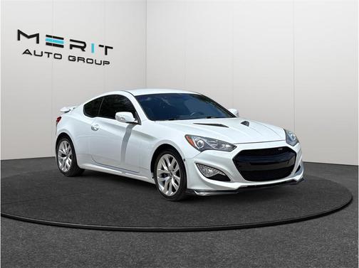 Casablanca White Pearl 2016 Hyundai Genesis Coupe 3.8 Base