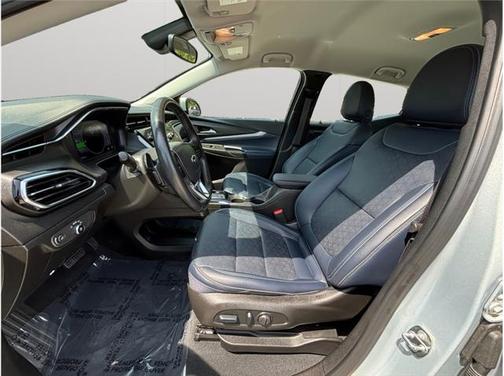 2023 Chevrolet Bolt EUV FWD LT
