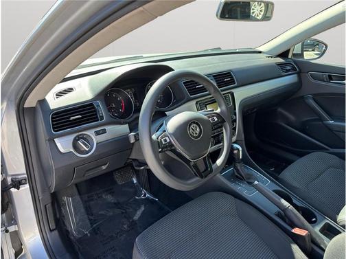2017 Volkswagen Passat 1.8T S