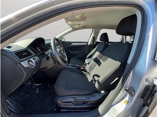 2017 Volkswagen Passat 1.8T S