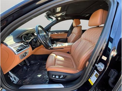 2019 BMW 750 I