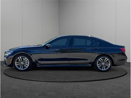 2019 BMW 750 I
