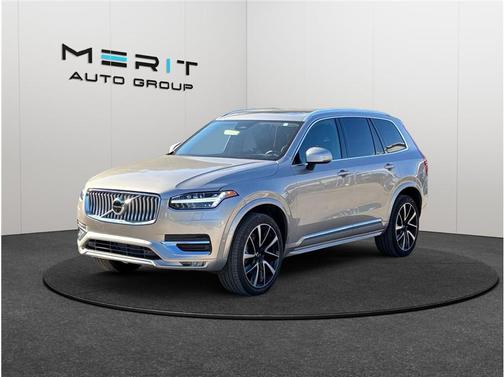 2023 Volvo XC90 B5 Plus