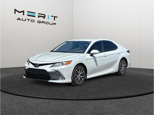 Wind Chill Pearl 2023 Toyota Camry XLE