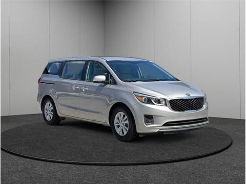 2015 Kia Sedona L