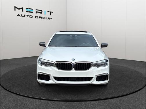 Alpine White 2018 BMW M550 i Xdrive