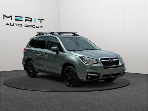 Jasmine Green Metallic 2018 Subaru Forester 2.5i Limited