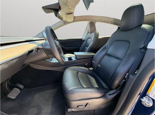 Deep Blue Metallic 2022 Tesla Model Y Long Range Dual Motor All-Wheel Drive