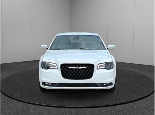 2017 Chrysler 300 S