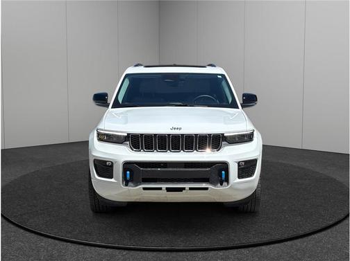 2022 Jeep Grand Cherokee 4xe Overland