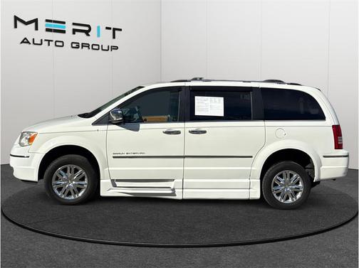 Stone White Clearcoat 2010 Chrysler Town & Country Limited