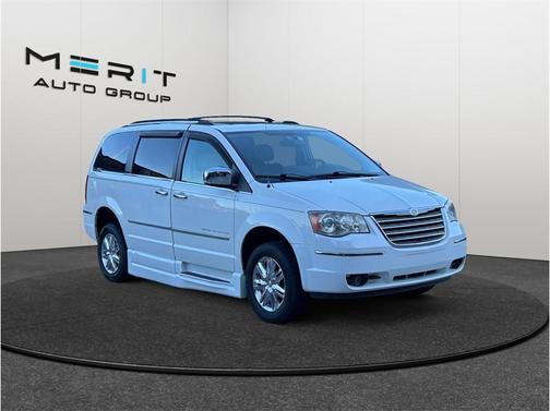 2010 Chrysler Town & Country Limited