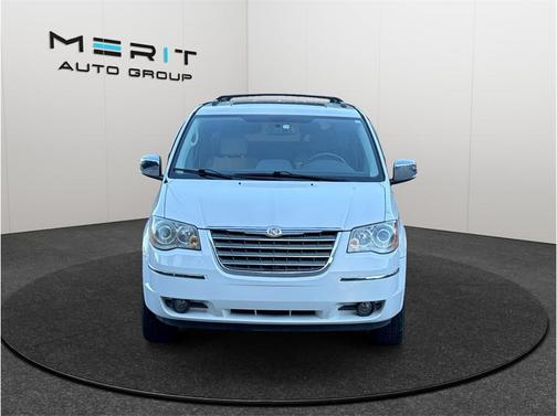 2010 Chrysler Town & Country Limited