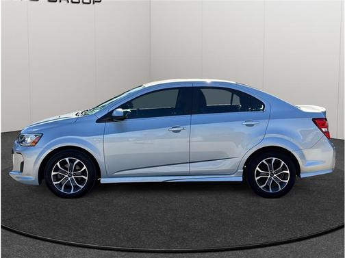2020 Chevrolet Sonic FWD Sedan LT