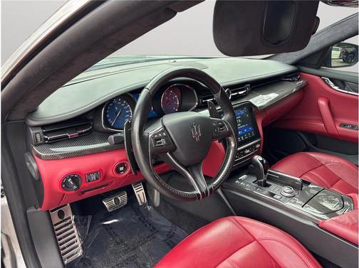 2018 Maserati Quattroporte GTS GranSport