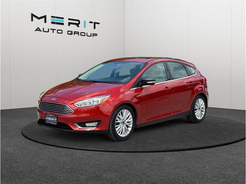 HOT PEPPER RED METALLIC 2018 Ford Focus Titanium