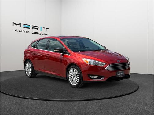 HOT PEPPER RED METALLIC 2018 Ford Focus Titanium